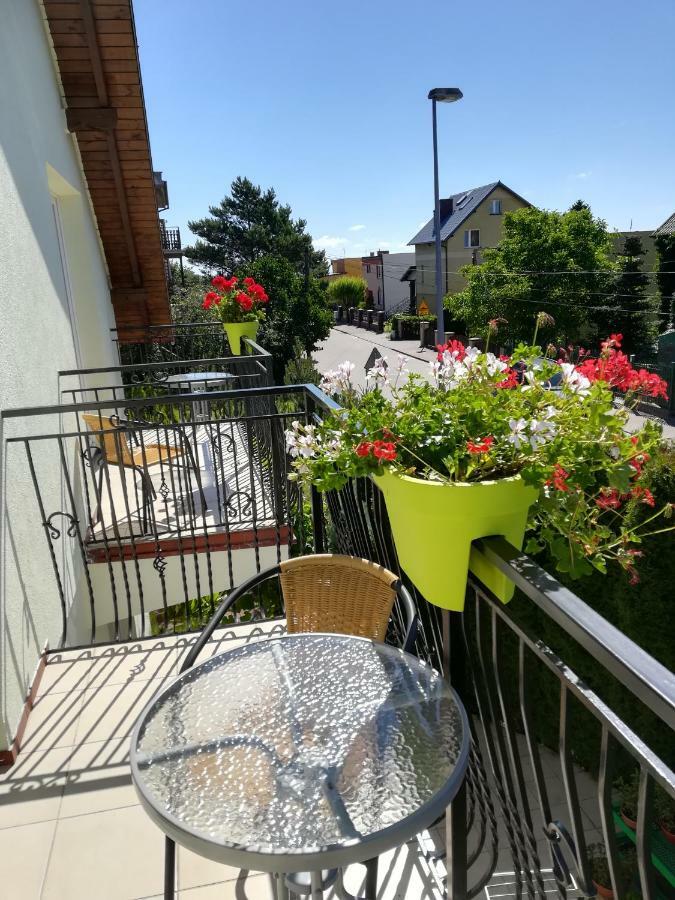 Pokoje Goscinne Jutrzenka Swarzewo Exterior foto